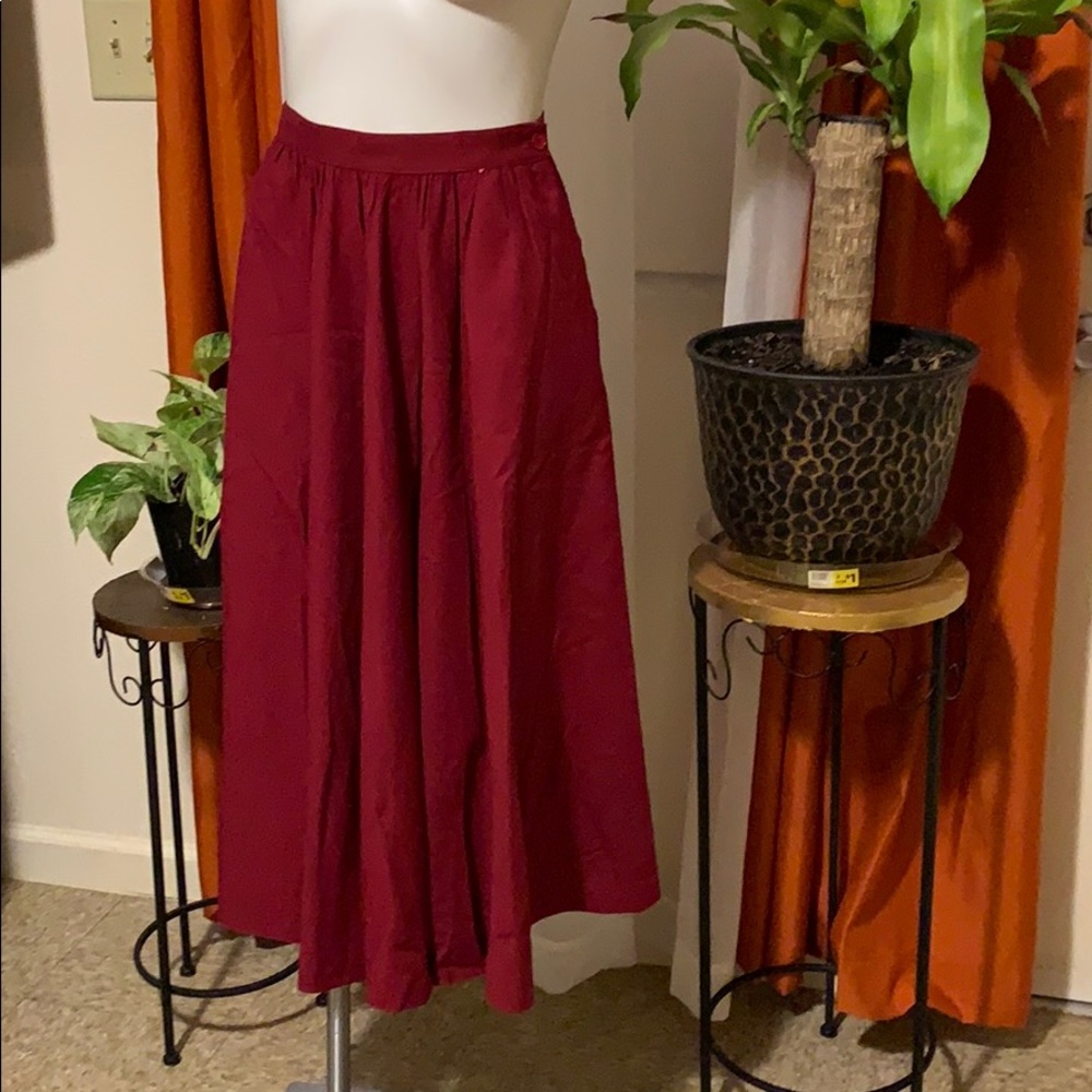 Vintage Skirt by Clyde!